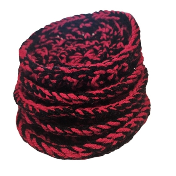 Hand Crafted Hand Knit Crochet Coaster 6pc Set Red & black double stitch floral - Picture 8 of 17